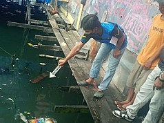 Temuan Janin Bayi Mengapung di Laut, Hebohkan Warga Pasar Hamadi Kota Jayapura Temuan Janin Bayi Mengapung di Laut, Hebohkan Warga Pasar Hamadi Kota Jayapura