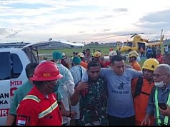 Helikopter yang tengah melayani Puskesmas Keliling di pedalaman Papua Alami Crash Landing Helikopter yang tengah melayani Puskesmas Keliling di pedalaman Papua Alami Crash Landing