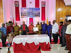Masyarakat Adat Nabire Hibahkan Lahan Bangun Kantor Gubernur Papua Tengah Masyarakat Adat Nabire Hibahkan Lahan Bangun Kantor Gubernur Papua Tengah
