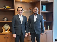 Usai Bertemu Tony Wenas, Yan Mandenas Pastikan Dukungan Freeport ke Persipura Usai Bertemu Tony Wenas, Yan Mandenas Pastikan Dukungan Freeport ke Persipura