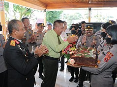 Wujud Sinergitas, Polda Papua Beri Kejutan pada HUT TNI Ke-77 Wujud Sinergitas, Polda Papua Beri Kejutan pada HUT TNI Ke-77