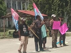 Kibarkan Bendera Bintang Kejora, 13 Mahasiswa USTJ Papua Diamankan Polisi Kibarkan Bendera Bintang Kejora, 13 Mahasiswa USTJ Papua Diamankan Polisi