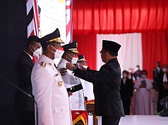 Mendagri Ajak Masyarakat Pantau Kinerja Tiga Penjabat Gubernur DOB Papua Mendagri Ajak Masyarakat Pantau Kinerja Tiga Penjabat Gubernur DOB Papua