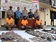 Selundupkan Ganja 11 Kg, Tiga WNA Asal PNG Terancam Hukuman Mati Selundupkan Ganja 11 Kg, Tiga WNA Asal PNG Terancam Hukuman Mati