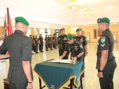Dandim 1701/Jayapura Kini Dijabat Letkol Inf Henry Widodo Dandim 1701/Jayapura Kini Dijabat Letkol Inf Henry Widodo