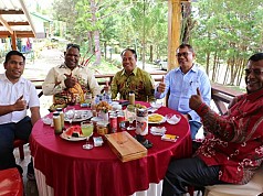 Berikan Contoh Toleransi, Dandim Jayawijaya Silaturahmi ke Forkopimda dan Anggota Kodim yang Merayakan Lebaran