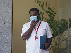 Mantan Kadis PUPR Papua Gerius One Yoman Resmi Ditahan KPK Mantan Kadis PUPR Papua Gerius One Yoman Resmi Ditahan KPK