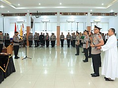 Serahterimakan Jabatan Kapolres Nduga, Pinta Kapolda Bangun Komunikasi dengan Seluruh Stake Holder Serahterimakan Jabatan Kapolres Nduga, Pinta Kapolda Bangun Komunikasi dengan Seluruh Stake Holder