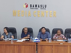 Maraknya Pemasangan Poster dan Baliho Para Bacaleg, Ini Penjelasan Bawaslu Papua Maraknya Pemasangan Poster dan Baliho Para Bacaleg, Ini Penjelasan Bawaslu Papua