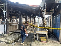 Dalam Sehari Si Jago Merah Luluh Lantakkan Pasar dan Kampus Uswim di Nabire Dalam Sehari Si Jago Merah Luluh Lantakkan Pasar dan Kampus Uswim di Nabire