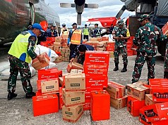 Panglima TNI Kirim 2,5 Ton Logistik untuk Masyarakat Terdampak Bencana Kelaparan di Puncak Panglima TNI Kirim 2,5 Ton Logistik untuk Masyarakat Terdampak Bencana Kelaparan di Puncak