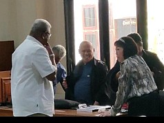 Terdakwa Johannes Rettob dan Silvi Herawati Dituntut 18 Tahun 6 Bulan Penjara Terdakwa Johannes Rettob dan Silvi Herawati Dituntut 18 Tahun 6 Bulan Penjara