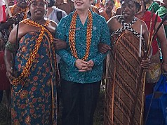 Perempuan Arfak Berkreasi, Berkarya Untuk Pembangunan, Roma Megawanty: Kegiatan Ini Membangun kapasitas dan Kreativitas Perempuan Arfak Berkreasi, Berkarya Untuk Pembangunan, Roma Megawanty: Kegiatan Ini Membangun kapasitas dan Kreativitas