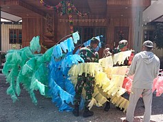 Sehari Jelang Natal, Babinsa Koramil Mulia dan Pemuda GKI Betel Buat Pohon Terang Sehari Jelang Natal, Babinsa Koramil Mulia dan Pemuda GKI Betel Buat Pohon Terang