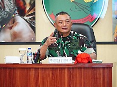 Bertemu Paguyuban Nusantara, Pangdam Cenderawasih Imbau Masyarakat Tetap Tenang dan Jaga Kedamaian Bertemu Paguyuban Nusantara, Pangdam Cenderawasih Imbau Masyarakat Tetap Tenang dan Jaga Kedamaian