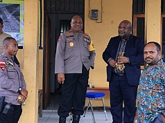 Kapolda Papua dan Presiden GIDI Pantau Langsung Pemulangan Massa Pengantar Jenazah Lukas Enembe