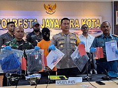 Kurang dari 2 x 24 Jam, Polisi Berhasil Ungkap Kasus Pembakaran di Kawasan Pasar Youtefa Jayapura Kurang dari 2 x 24 Jam, Polisi Berhasil Ungkap Kasus Pembakaran di Kawasan Pasar Youtefa Jayapura