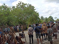 KDRT Istri Tikam Suami Berujung Pertikaian Antar Warga di Nabire, Tujuh Luka KDRT Istri Tikam Suami Berujung Pertikaian Antar Warga di Nabire, Tujuh Luka