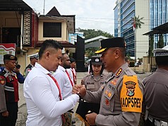 Berprestasi dan Penuh Dedikasi, 16 Personel Polresta Jayapura Kota Terima Penghargaan Berprestasi dan Penuh Dedikasi, 16 Personel Polresta Jayapura Kota Terima Penghargaan