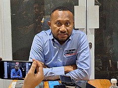 Yan Mandenas Ajak Masyarakat Papua Pilih Presiden yang Bisa Lanjutkan Program Jokowi Yan Mandenas Ajak Masyarakat Papua Pilih Presiden yang Bisa Lanjutkan Program Jokowi