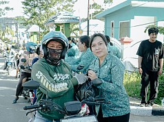 Momen Ramadhan, TP-PKK Papua Tengah Turun ke Jalan Bagikan 200 Paket Takjil Momen Ramadhan, TP-PKK Papua Tengah Turun ke Jalan Bagikan 200 Paket Takjil