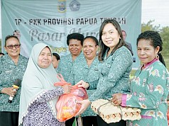 Jelang Idul Fitri, TP-PKK Papua Tengah Gelar Pasar Murah