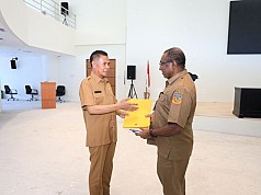 Mendagri Perpanjang Masa Jabatan Penjabat Sekda Papua, Derek Hegemur Mendagri Perpanjang Masa Jabatan Penjabat Sekda Papua, Derek Hegemur