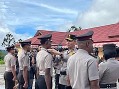 Berhasil Lumpuhkan KKB di Pegubin, 11 Personel Polda Papua Terima Penghargaan Kapolri