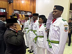 40 Pasukan Paskibraka Dikukuhkan oleh Pj Gubernur Papua Tengah 40 Pasukan Paskibraka Dikukuhkan oleh Pj Gubernur Papua Tengah