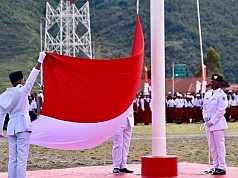 Tepis Isu tidak Aman, Upacara Hut ke-79 Kemerdekaan di Puncak Jaya Berlangsung Khidmat Tepis Isu tidak Aman, Upacara Hut ke-79 Kemerdekaan di Puncak Jaya Berlangsung Khidmat