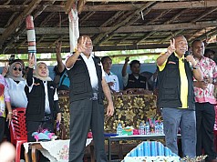 Kampanye Terbatas di Supiori, Mari-Yo Siap Perjuangkan Anak Papua jadi ASN Kampanye Terbatas di Supiori, Mari-Yo Siap Perjuangkan Anak Papua jadi ASN