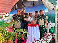 Di Boven Digoel, Kasad  Resmikan TNI Manunggal Air dan Bagikan Bansos Di Boven Digoel, Kasad  Resmikan TNI Manunggal Air dan Bagikan Bansos