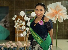 Penerima Beasiswa Freeport Jadi Dokter Perempuan Pertama dari Suku Amungme Penerima Beasiswa Freeport Jadi Dokter Perempuan Pertama dari Suku Amungme