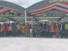 Natal Bersama Pemerintah, TNI Polri dan Masyarakat di Paniai Natal Bersama Pemerintah, TNI Polri dan Masyarakat di Paniai