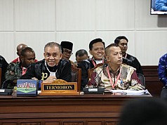 Sengketa Pilkada Fakfak di MK, Pieter Ell Bantah Tuduhan Pasangan Utayoh Sengketa Pilkada Fakfak di MK, Pieter Ell Bantah Tuduhan Pasangan Utayoh