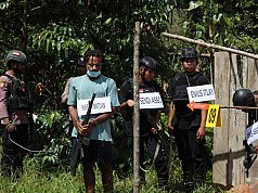 Terungkap! Rekonstruksi Perlihatkan Peran KKB Nikson Matuan dalam Penembakan Anggota Brimob Terungkap! Rekonstruksi Perlihatkan Peran KKB Nikson Matuan dalam Penembakan Anggota Brimob