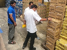 Satgas Pangan Polda Papua Temukan Minyakita 1 Liter Tidak Sesuai Takaran  Satgas Pangan Polda Papua Temukan Minyakita 1 Liter Tidak Sesuai Takaran