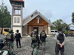 Sinergitas TNI Polri, Amankan Ibadah Perayaan Paskah di Puncak Jaya Sinergitas TNI Polri, Amankan Ibadah Perayaan Paskah di Puncak Jaya