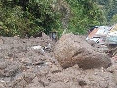 Tanah Longsor Terjang Kampung Kimbeli, Satu Luka dan Sembilan Rumah Rusak  Tanah Longsor Terjang Kampung Kimbeli, Satu Luka dan Sembilan Rumah Rusak