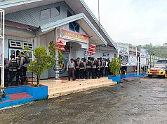 Satgas Ops Damai Cartenz Kerahkan Tim Gabungan Kejar Napi Yang Kabur, 11 Diantaranya KKB Satgas Ops Damai Cartenz Kerahkan Tim Gabungan Kejar Napi Yang Kabur, 11 Diantaranya KKB