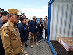 Logistik PSU Pilgub Papua Tiba di Jayapura, Ada 772.695 Surat Suara untuk 2.010 TPS Logistik PSU Pilgub Papua Tiba di Jayapura, Ada 772.695 Surat Suara untuk 2.010 TPS