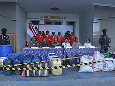 Lantamal X Jayapura Gagalkan Penyelundupan BBM dan Hasil Laut di Perairan Batas RI -PNG Lantamal X Jayapura Gagalkan Penyelundupan BBM dan Hasil Laut di Perairan Batas RI -PNG