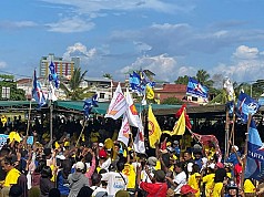 Ribuan Warga Tumpah Ruah di Kampanye Akbar MARIYO: Sinyal Kemenangan Tak Terbendung Ribuan Warga Tumpah Ruah di Kampanye Akbar MARIYO: Sinyal Kemenangan Tak Terbendung
