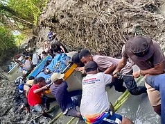 Cerita Personil Polres Mambra Lalui Medan Sulit, Demi Amankan Kotak Suara PSU Pilgub Papua Cerita Personil Polres Mambra Lalui Medan Sulit, Demi Amankan Kotak Suara PSU Pilgub Papua