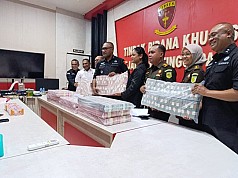 Pidsus Kejati Papua Sita Dana PON XX Senilai Rp 10 Milyar Pidsus Kejati Papua Sita Dana PON XX Senilai Rp 10 Milyar