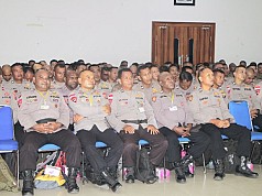 Polda Papua Gelar Pengambilan Sumpah dan Pakta Integritas Peserta Seleksi Pendidikan Polri Polda Papua Gelar Pengambilan Sumpah dan Pakta Integritas Peserta Seleksi Pendidikan Polri