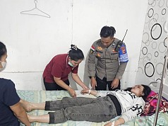 Ratusan Pengungsi Yalimo Tiba di Wamena, Dikawal Personil Polres Jayawijaya Ratusan Pengungsi Yalimo Tiba di Wamena, Dikawal Personil Polres Jayawijaya