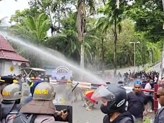 Paksa Longmarch, 4 Pengunjuk Rasa di Kampus Uncen Atas Kota Jayapura Diamankan  Paksa Longmarch, 4 Pengunjuk Rasa di Kampus Uncen Atas Kota Jayapura Diamankan 