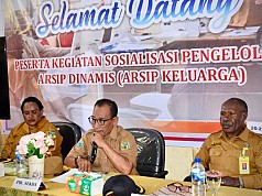 Pemkab Puncak Jaya Gelar Sosialisasi Pengelolaan Arsip Keluarga, Dorong Budaya Menyimpan Dokumen Sejak Dini Pemkab Puncak Jaya Gelar Sosialisasi Pengelolaan Arsip Keluarga, Dorong Budaya Menyimpan Dokumen Sejak Dini