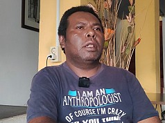 Apner Krei Nilai Pendekatan Humanis Satgas Damai Cartenz Jadi Wajah Baru Keamanan Papua Apner Krei Nilai Pendekatan Humanis Satgas Damai Cartenz Jadi Wajah Baru Keamanan Papua